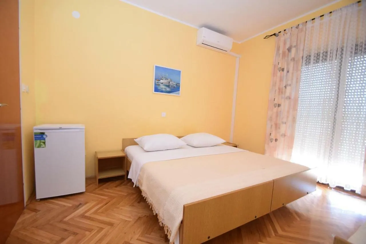 Apartments Nina Starigrad Paklenica 0*,