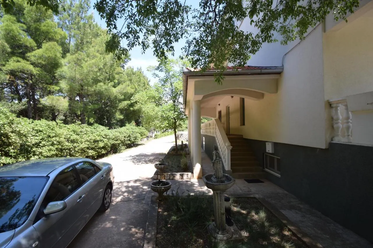 Apartments Nina Starigrad Paklenica 0*,